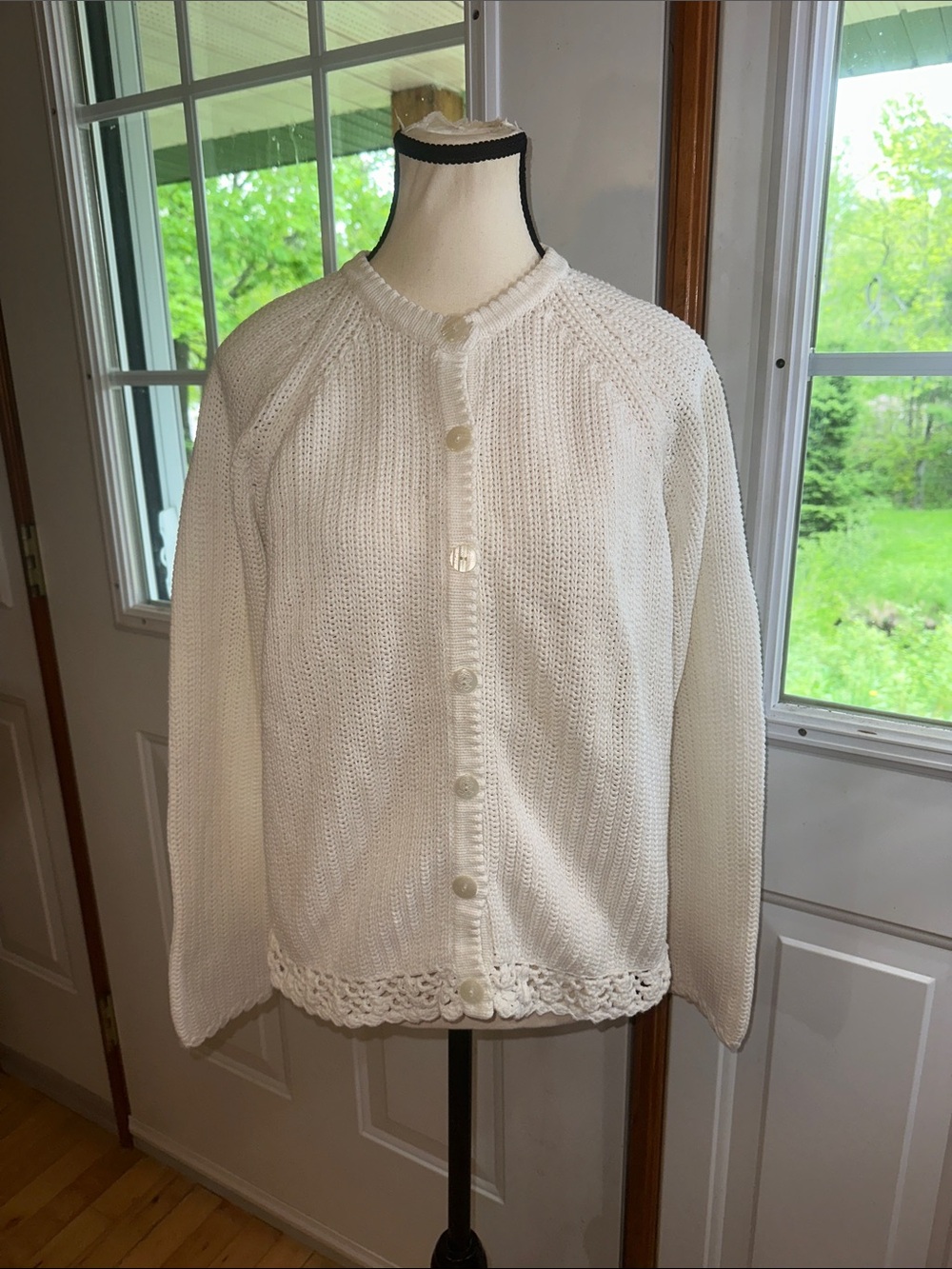 Vintage Northern Reflections White Button-Front Knit Cardigan